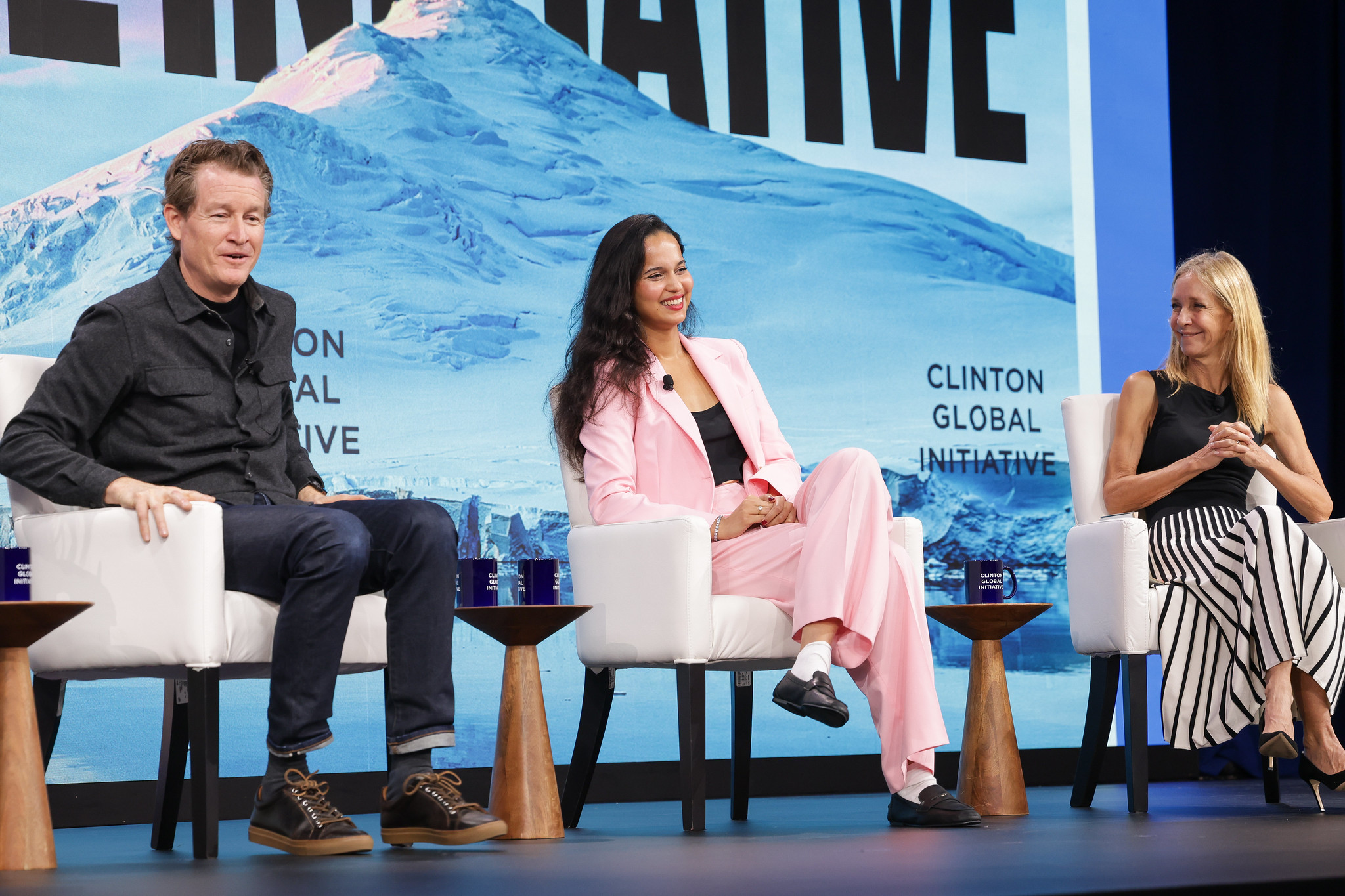 In focus: learning to navigate difference