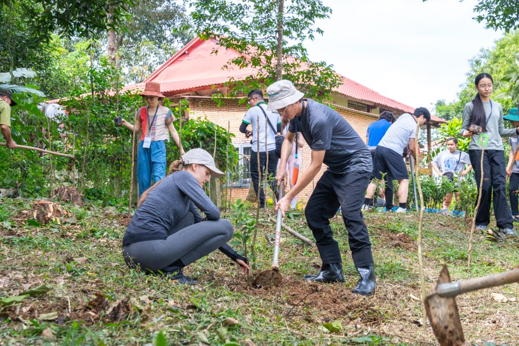 Embodying Earth, Vietnam